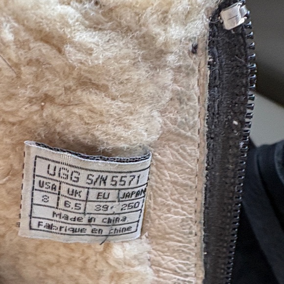 UGG Black Leather Boots with Cream Shearling - Picture 7 of 9